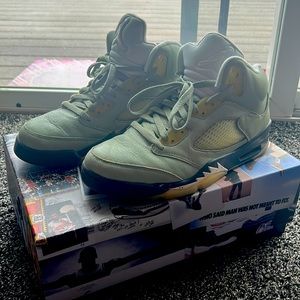 EUC Nike Air Jordan5 Retro- size 8.5